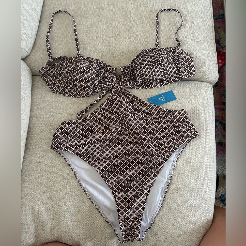 Cupshe Brown & White Patterned One-Piece Swimsuit
